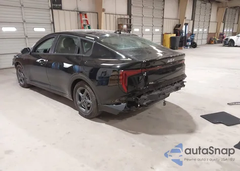 2025 Kia K4 Lxs из США, поврежденный, VIN 3KPFT4DE7SE023381